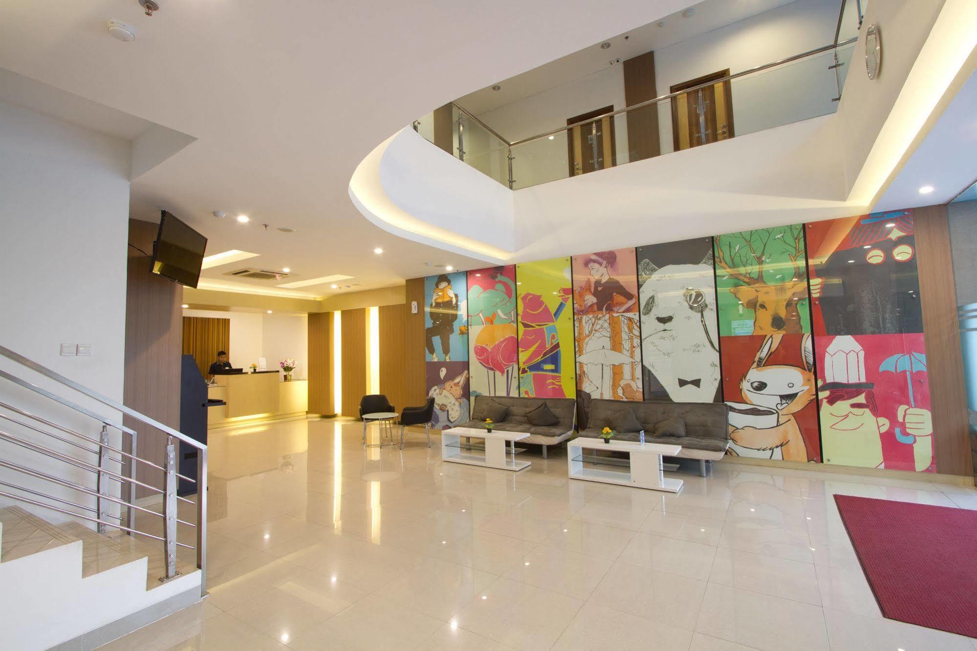 Hotel 88 Grogol Jakarta By Wh Kültér fotó